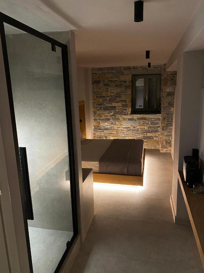 Ej Boutique Suites Milina Luaran gambar
