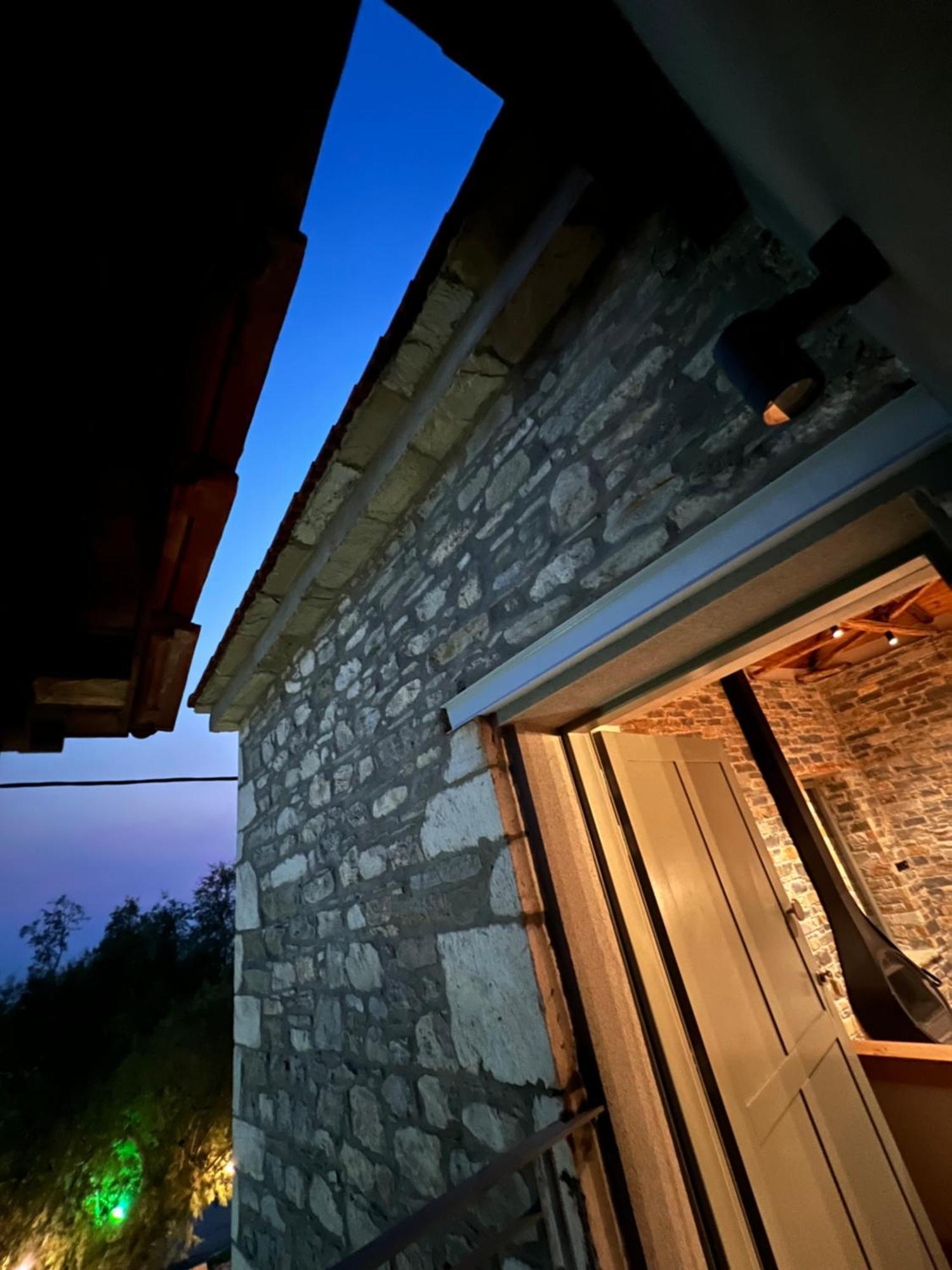 Ej Boutique Suites Milina Luaran gambar
